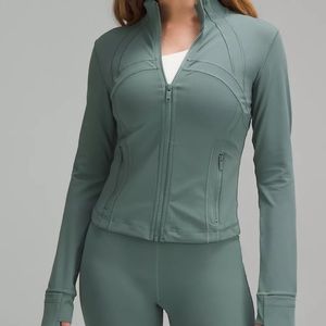 NWOT GREEN NULU DEFINE JACKET ,, LULULEMON